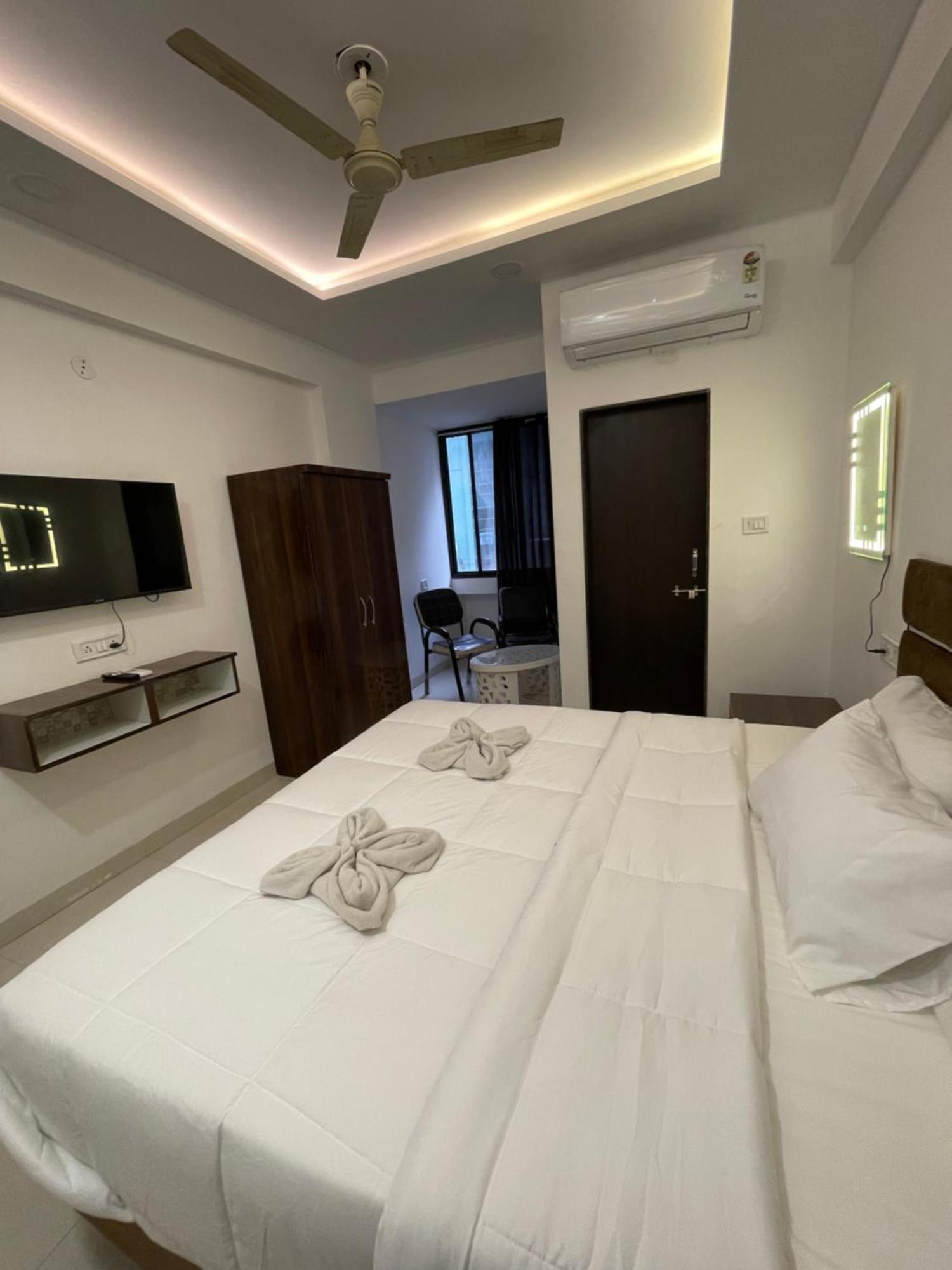 Hotel Kiwi Inn Vijaynagar Scheme 78 Индаур Экстерьер фото